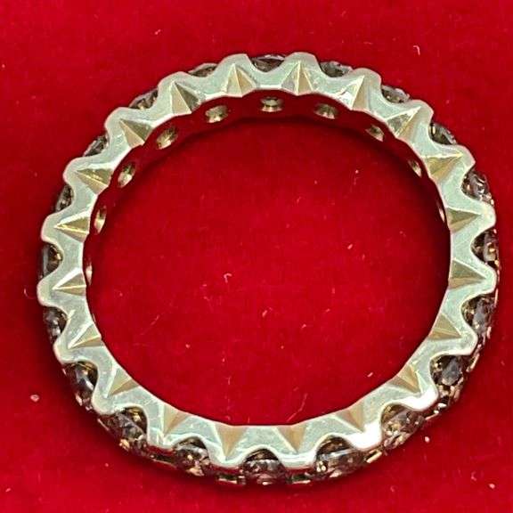LADIES 14K YELLOW GOLD AND DIAMOND ETERNITIY RING. 2.50 CARATS
