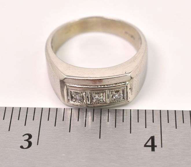 Dashing 10K White Gold Diamond Men's Ring