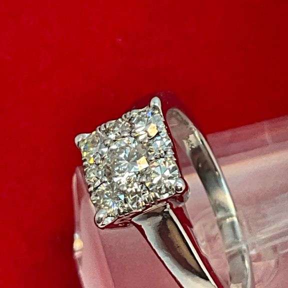 CERTIFIED 14K WHITE GOLD DIAMOND RING