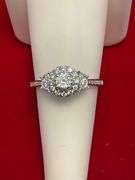 14K WHITE GOLD DIAMOND ENGAGEMENT RING