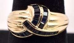 Gleaming 14K Yellow Gold Blue Sapphire Ring