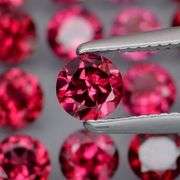 Premium solitaire cut 5.28ct VS Rhodolite Garnet set