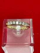 LADIES 14K YELLOW GOLD AND DIAMOND BAND