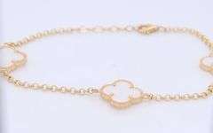 Mother of pearl three clover bracelet in yellow gold