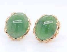 14kt Yellow gold oval green jade stud earrings
