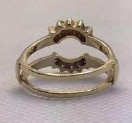 TIMELESS AND ELEGANT 14K YELLOW GOLD ARCHED DIAMOND INSERT RING