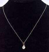 Adorable 14K Yellow Gold Pearl Pendant Necklace