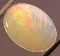 Captivating 3.19ct fiery flashing Welo Opal
