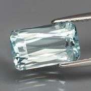 Glittering 2.76ct platinum blue Aquamarine