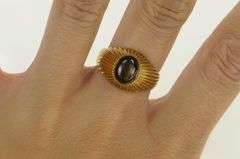 18K Yellow Gold 1960's Grey Cat's Eye Grooved Retro Ring