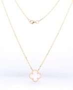 14kt Yellow Gold Mother of Pearl Clover Pendant on Chain