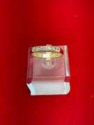 LADIES 14K YELLOW GOLD AND DIAMOND BAND