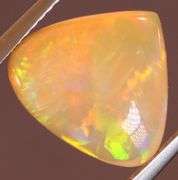 Mixed pattern 3.64ct untreated semi-black Welo Opal