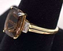 Attractive 10K Yellow Gold Smokey Quartz Ring