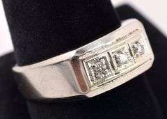 Dashing 10K White Gold Diamond Men's Ring