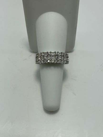 CERTIFIED 14K WHITE GOLD AND DIAMOND BAND