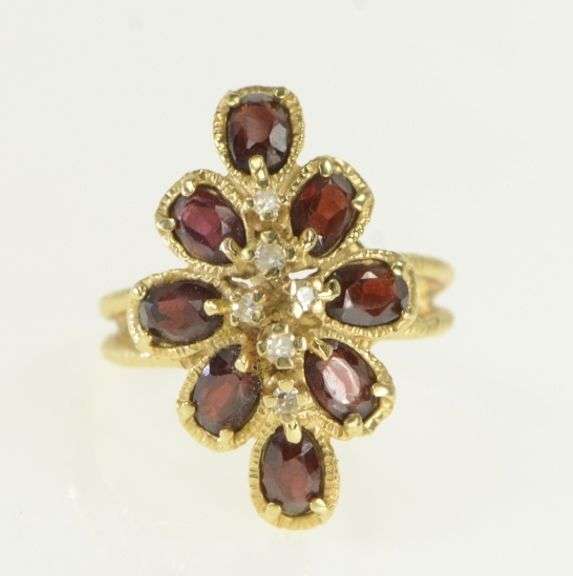 14K Yellow Gold Pear Garnet Diamond Cluster Cocktail Ring