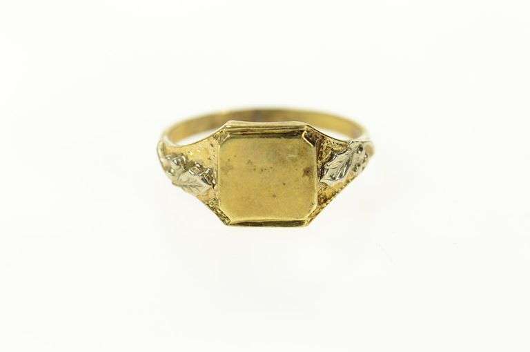 14K Yellow Gold Art Deco Monogrammable Ornate Child's Ring