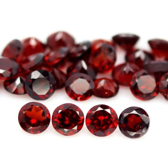Ravishing wine red 11.90ct untreated Garnet set