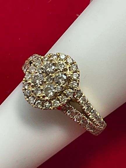 CERTIFIED 14K GOLD AND DIAMOND RING 1.50 CARATS.