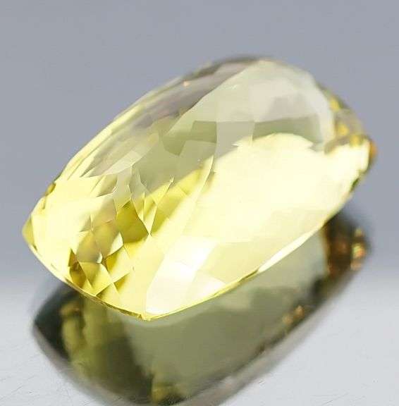 Amazing 130.43ct golden yellow unheated Citrine