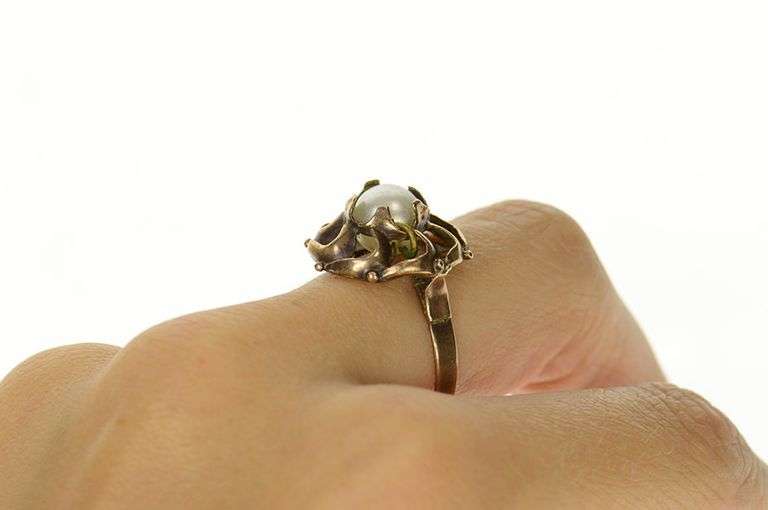 8K Yellow Gold Art Nouveau Pearl Floral Swirl Cocktail Ring