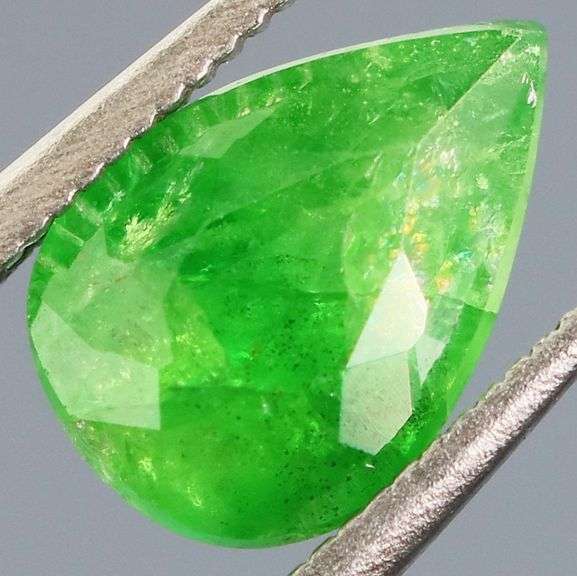 Top chrome green! 1.34ct Tanzanian Tsavorite Garnet