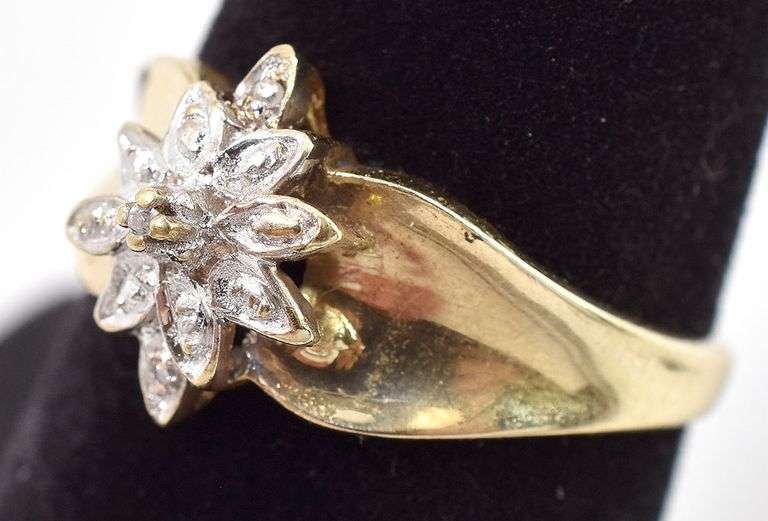 Dazzling 10K Yellow Gold Diamond Flower Ring
