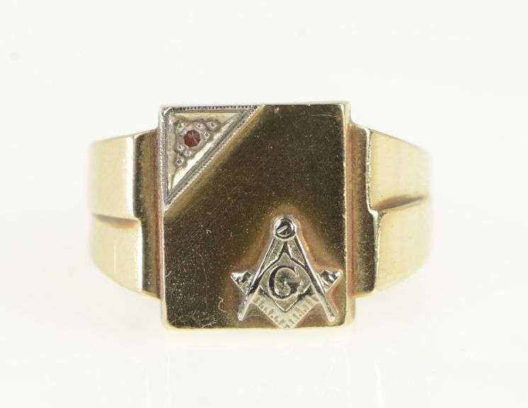 10K Yellow Gold 1940's Diamond Masonic Squared Ring