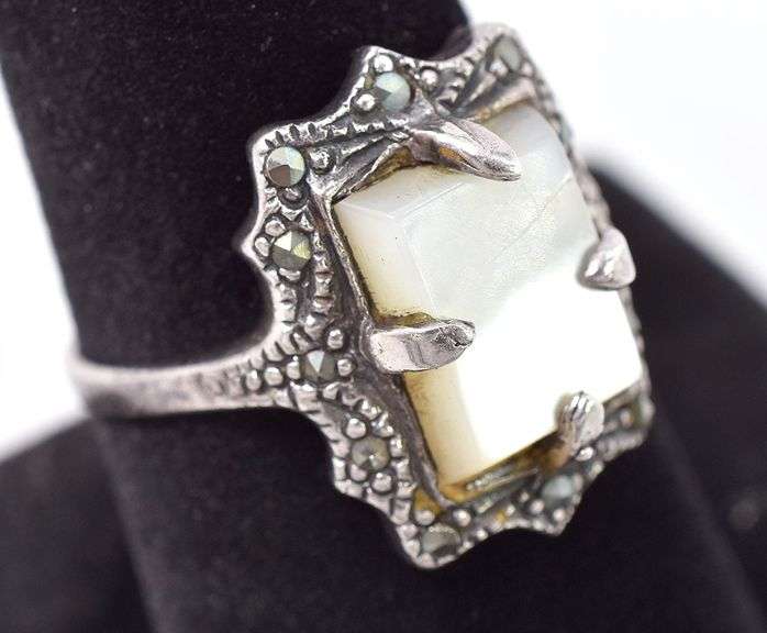 Sterling Silver Mother of Pearl Ring