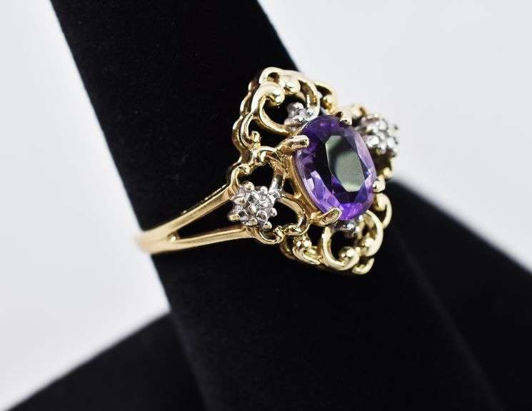 Beautiful 10K Yellow Gold Amethyst and Diamond Ring