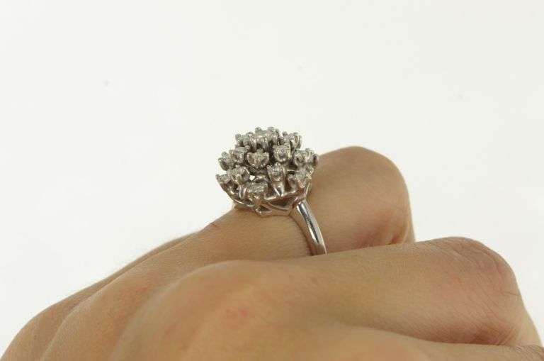 14K Yellow Gold 1.00 Ctw Diamond Vintage Cluster Cocktail Ring