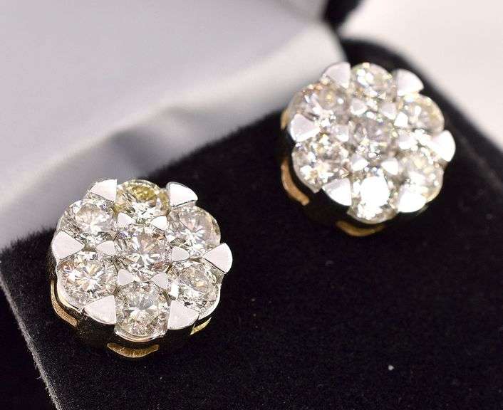 Delightful Approx. 3.25CTW Diamond Cluster Stud Earrings in 14K Yellow Gold