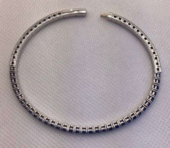 STUNNING AND ELEGANT 14K WHITE GOLD SAPPHIRE FLEXIBLE BANGLE BRACELET