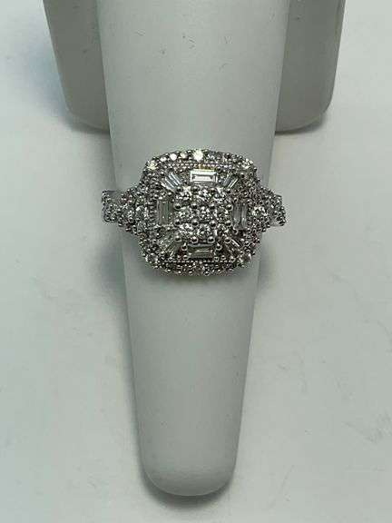 CERTIFIED 14K WHITE GOLD AND DIAMOND RING . 1.25 CARAT TOTAL