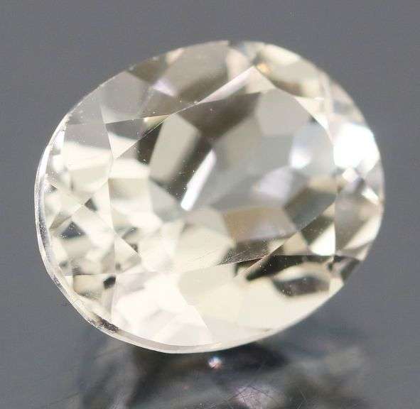 Sparkling 4.94ct diamond white Topaz