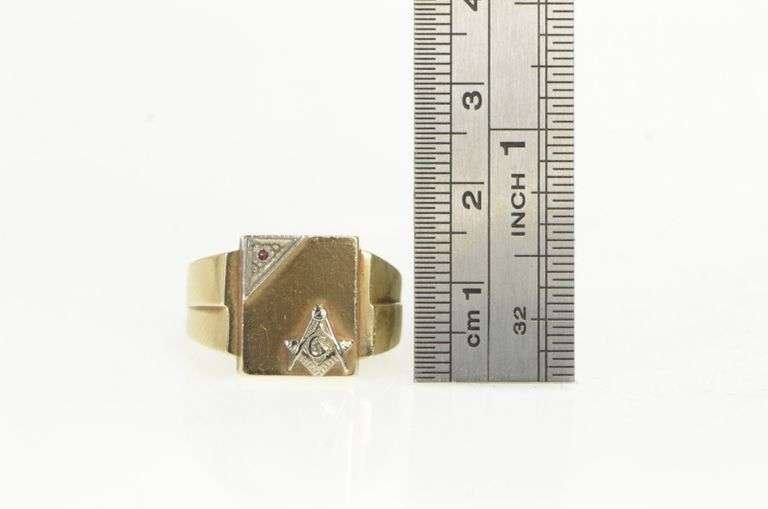 10K Yellow Gold 1940's Diamond Masonic Squared Ring