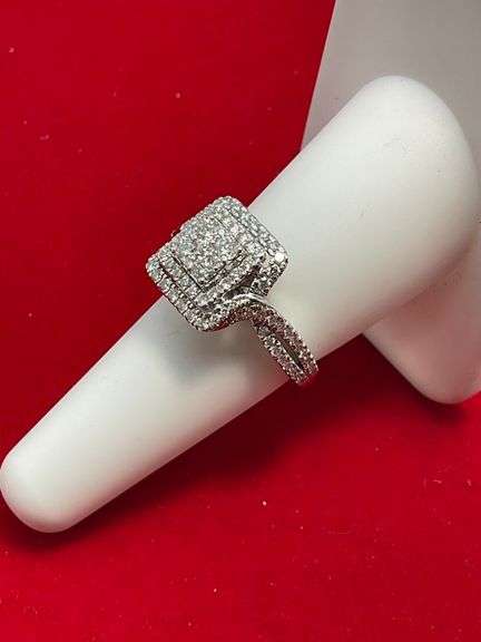 CERTIFIED BRAND NEW 14K WHITE GOLD AND DIAMOND RING