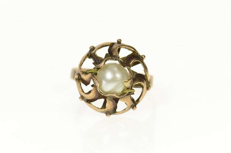 8K Yellow Gold Art Nouveau Pearl Floral Swirl Cocktail Ring
