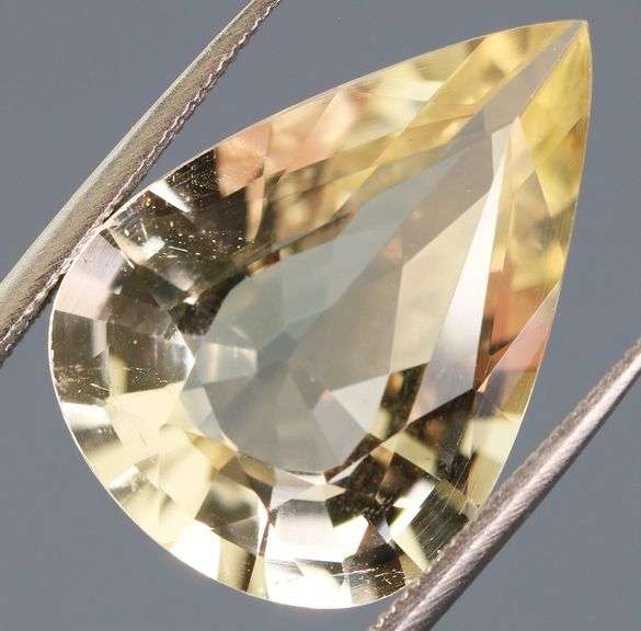 Absolutely gorgeous 8.31ct unheated champagne Beryl