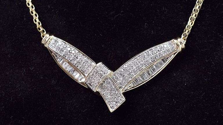 Incomparable 10K Yellow Gold Diamond Pendant Necklace