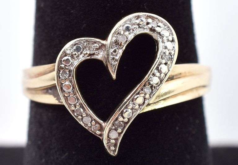 Loving 10K Yellow Gold Diamond Heart Ring