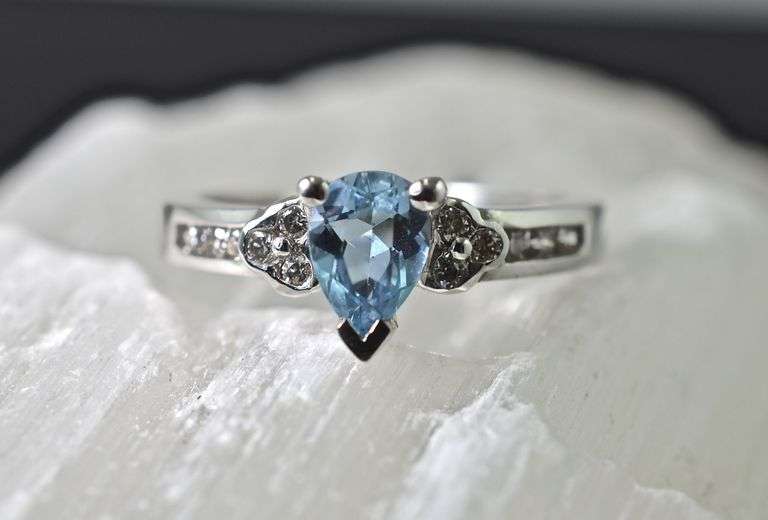 Pear-Shaped Aquamarine Ring in 14K White Gold