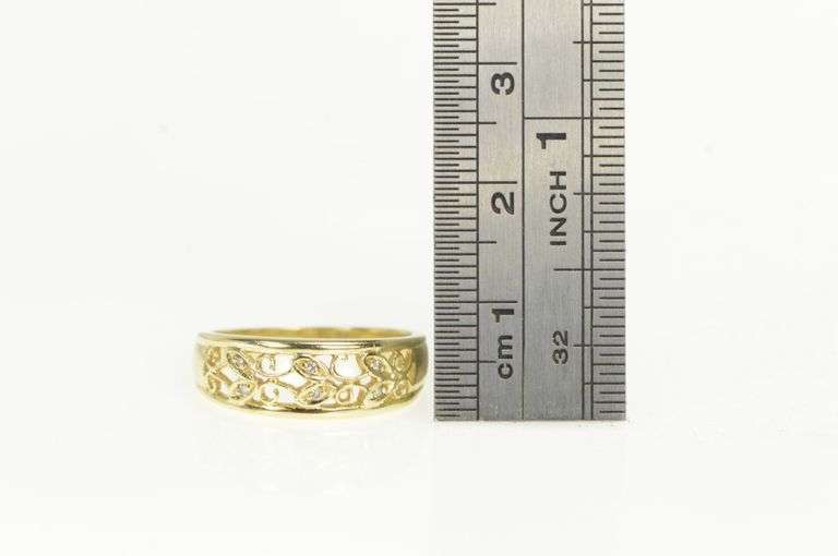14K Yellow Gold Diamond Heart Filigree Wedding Band Ring