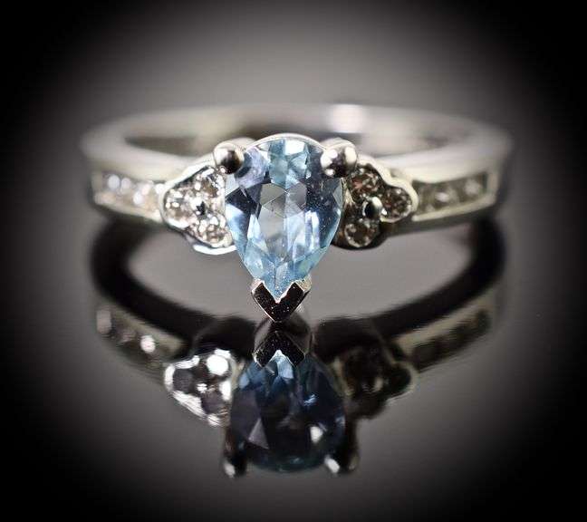 Pear-Shaped Aquamarine Ring in 14K White Gold