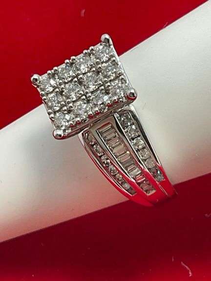 CERTIFIED 14K WHITE GOLD AND DIAMOND RING
