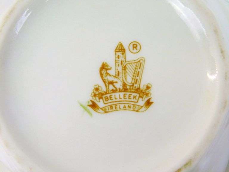 Vintage Belleek Shamrock Cachepot