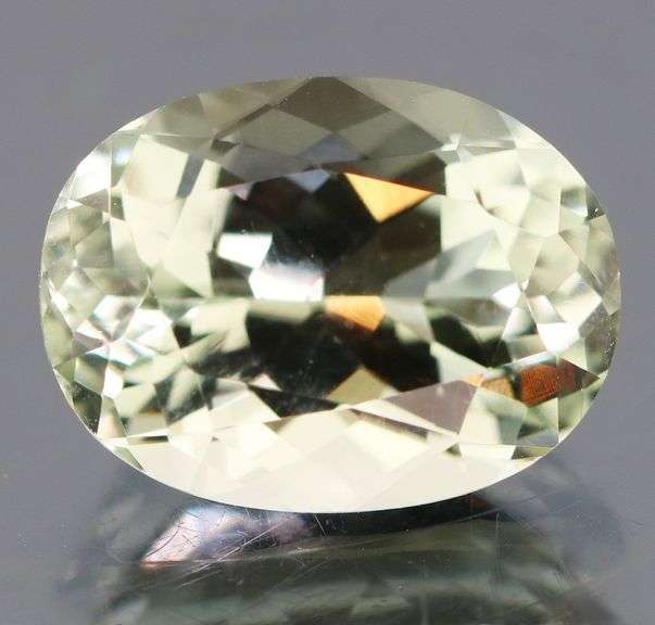 Fiery 3.88ct natural platinum green Amethyst