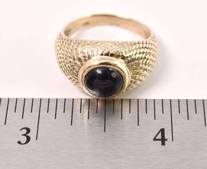 Sturdy 10K Yellow Gold Black Onyx Gemstone Ring