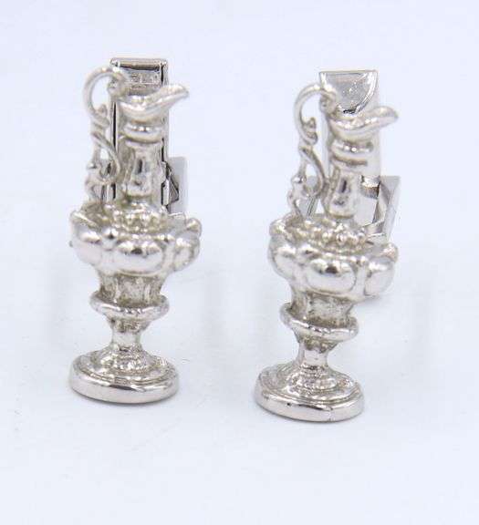 2 Pairs of cuff links and tie clip in 925 sterling silver